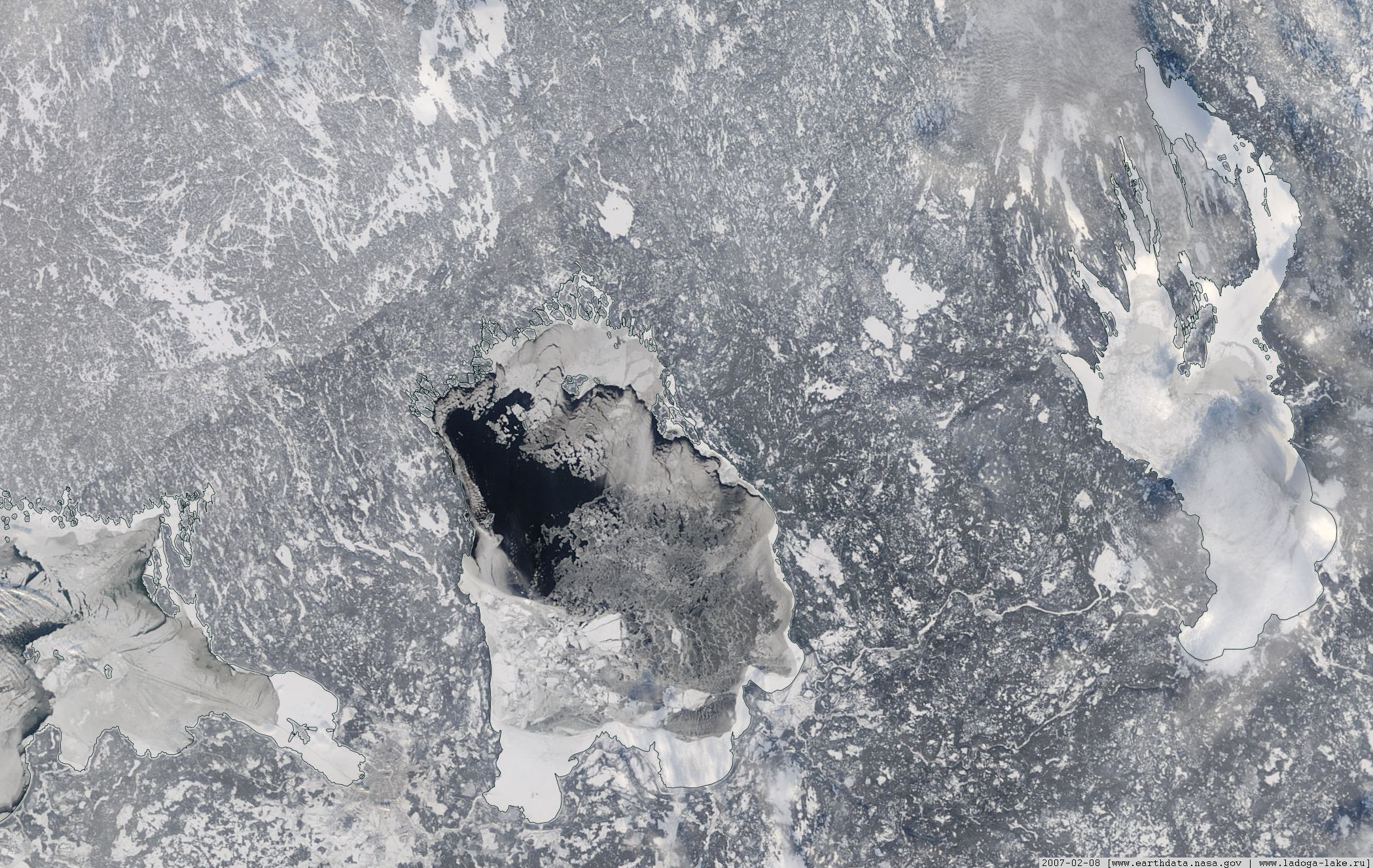Ледовая обстановка ладоге в реальном времени. Ладожское озеро со спутника. Космический снимок Онежского озера. Онежское озеро снимок со спутника. Онежское озеро снимок из космоса.