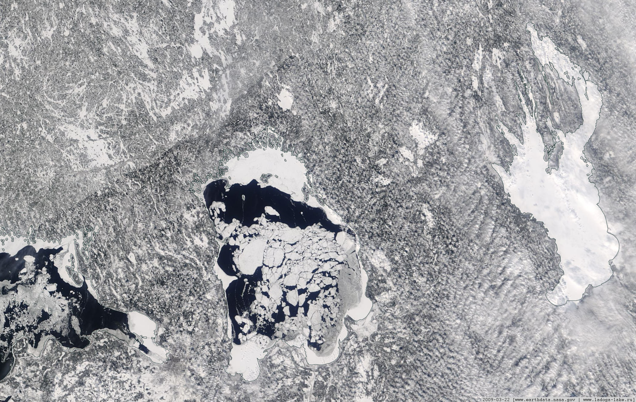 Ледовая обстановка ладоге в реальном времени. Космический снимок Онежского озера. Ледовая обстановка на Ладоге. Космический снимок Ладожского озера. Ледовая обстановка Ладожское озеро.