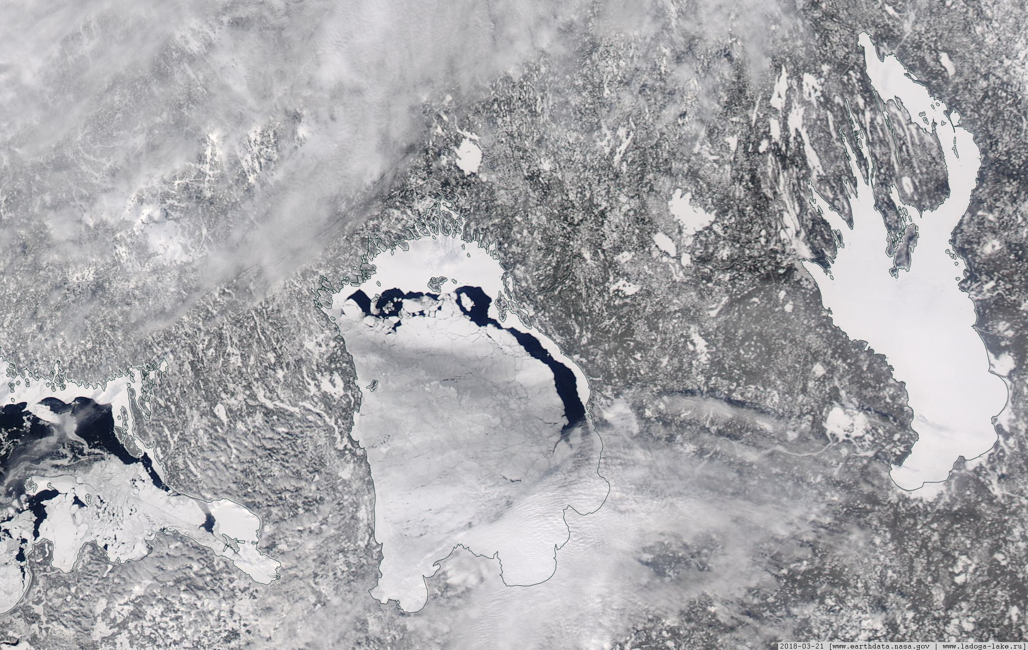 Онежское озеро ледовая. Космический снимок Онежского озера. Ледовая обстановка на Ладоге. Ладожское озеро состояние льда. Ледовая обстановка Онежское озеро.