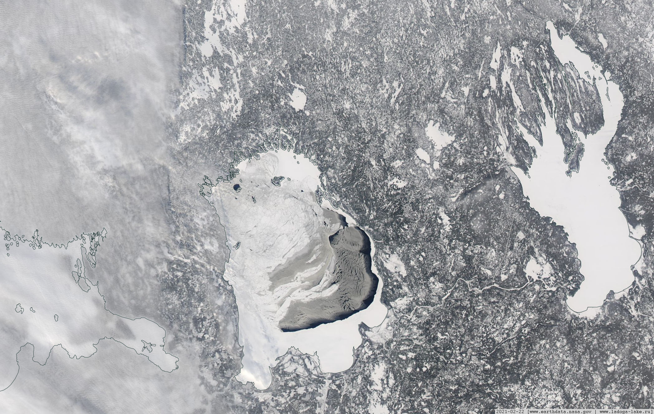Ледовая обстановка ладоге в реальном времени. Онежское озеро снимок со спутника. Космический снимок Онежского озера. Ладожское озеро со спутника. Ледовая обстановка Онежское озеро.